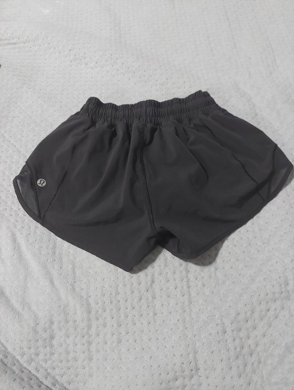 Lululemon Hotty Hot Low-Rise Lined Short 2.5"